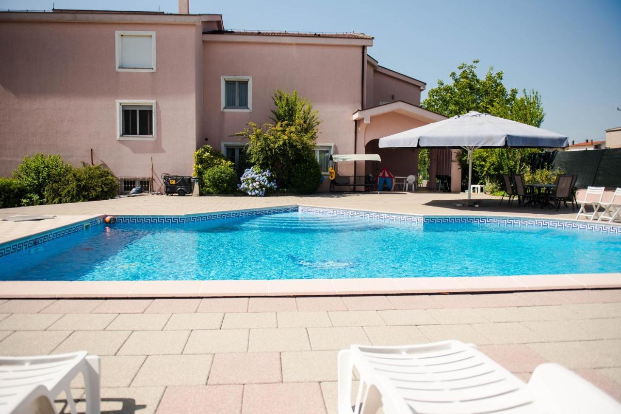 Villa Miriam Family Apartment Меджугорье Экстерьер фото